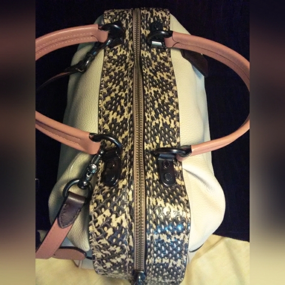 COPY - COACH CREAM COLOR TOTE/ SNAKE SKIN TOP/ SHOULDER BAG STRAP PEACHSTRAP … - Picture 8 of 16
